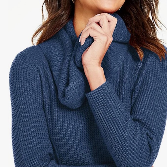NWT Women's Trendy Blue Turtleneck Cowl Sweater Women's M - Picture 2 of 4